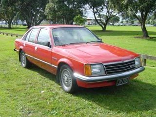  краш тест holden commerdore